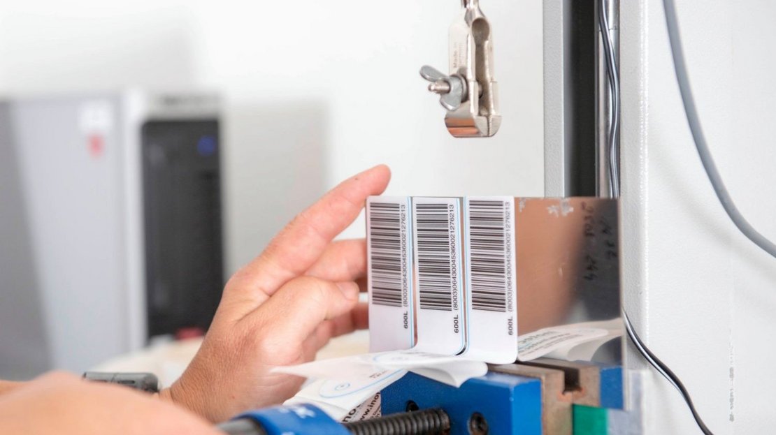 inotec Barcode RFID Label Competence Center Reisstest