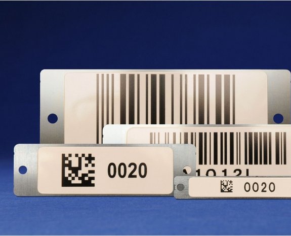 inotec Photo Barcode industrielle Anwendung Ceralabel Metalletikett